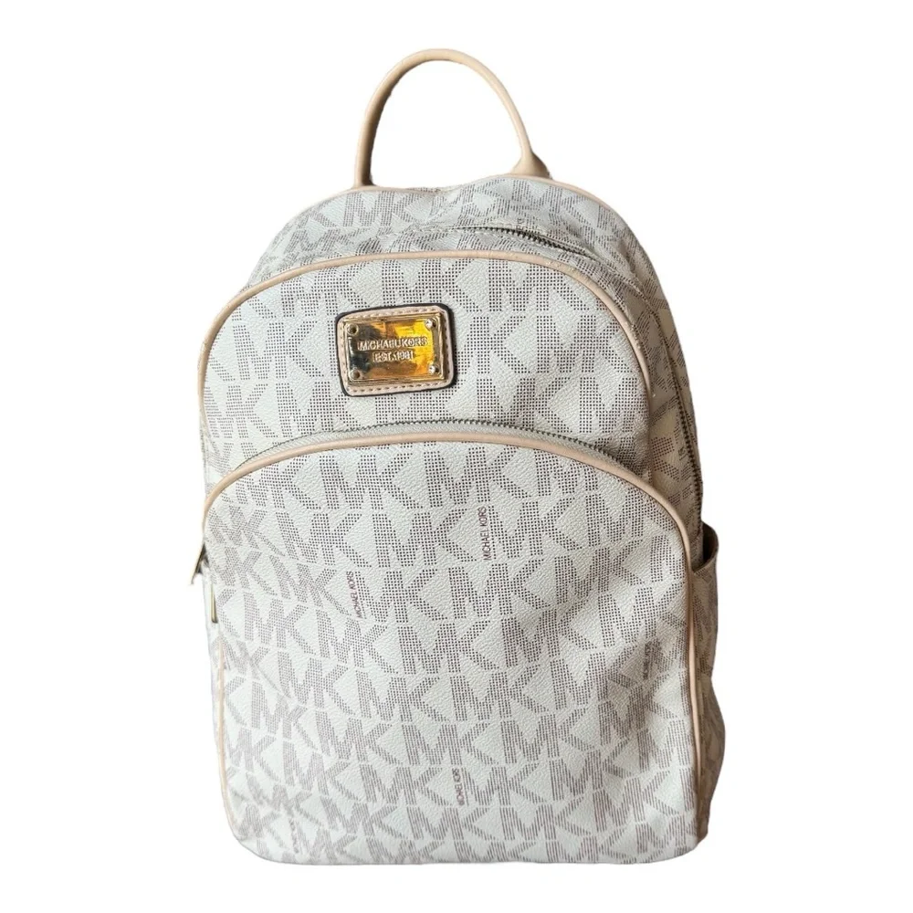 Michael Kors Jet Set Backpack - Picture 2 of 10